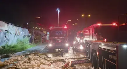 Başakşehir'de demirci dükkanında yangın çıktı