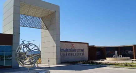 İzmir Katip Çelebi Üniversitesi’ne yeni rektör atandı