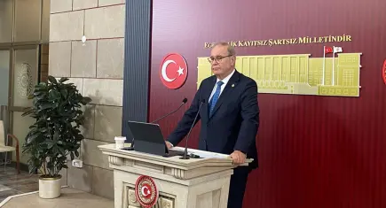 CHP'li Faik Öztrak'tan iktidara 25 yıl eleştirisi:Özgür olmayan ülkeler ligine düştük 