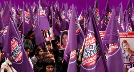 İki günde iki kentte kadınlar silahla öldürüldü