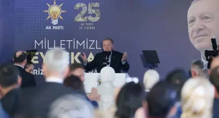 Cumhurbaşkanı Erdoğan: Aydınlık istikbale yürümemize set çekilmesine izin vermeyiz