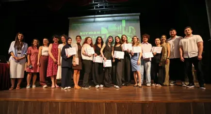 Karşıyaka'nın Geleceği Gençlerden: 5. Öğrenci Yaz Okulu final jürisiyle tamamlandı
