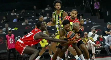 Fenerbahçe sonunu getiremedi: Olympiakos Basketbol Avrupa Ligi Süper Kupa'dafinale yükseldi