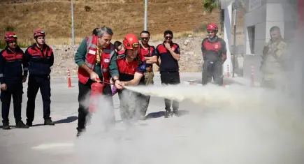 Dikili Devlet Hastanesi’nde nefes kesen yangın tatbikatı