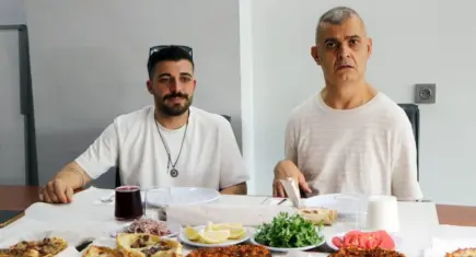 Yanlış iğne sonrası engeline rağmen hayata tutundu, işletme açtı