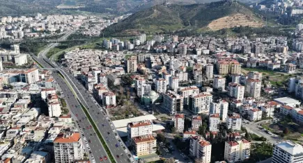 İzmir’de trafiği rahatlatacak yeni üst geçit için çalışmalar başladı