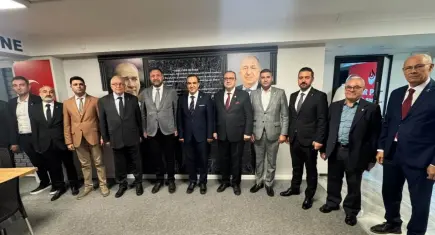 CHP İzmir İl Başkanı Utku Gümrükçü’den siyasi partilere “Ortak Akıl ve Uzlaşı” ziyaretleri
