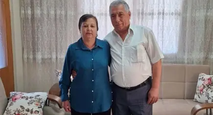 İzmir'de şüpheli ölüm: Bıçak bilerken boğazı kesilmişti! Eşi tutuklandı