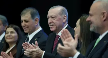 Cemil Tugay'dan AK Parti'ye geçiş sonrası ilk paylaşım: Yorumları kapattı