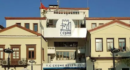 İzmir haber: Çeşme Belediyesi’ne operasyon!