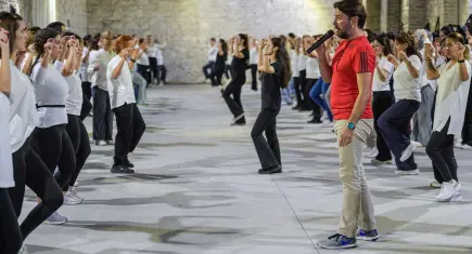 İzmir’de zeybek seferberliği: 800 kişi kursa başvurdu