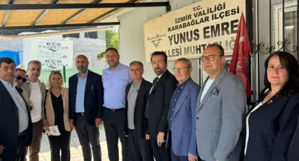 CHP’li Utku Gümrükçü’den Karabağlar ve Karşıyaka’da esnaf ve vatandaş ziyareti