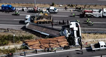 11 ölümlü otobüs kazasında şüpheliler adliyede: Sapağı kaçırınca geri manevra yaptım