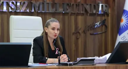 AK Parti’ye geçeceği iddia edilmişti! Antalya’da Başkan Vekili Büşra Özdemir’den açıklama