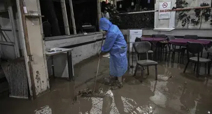 İstanbul sele teslim oldu:Gece boyu kurtarma seferberliği!