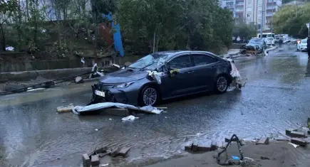 Selde hasar gören aracın zararını kim ödeyecek? Kaskoda sel teminatı yoksa ne yapılmalı?