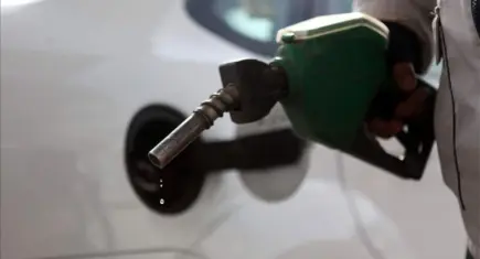Benzine indirim yolda: Fiyatlar 80 TL’nin altına düşüyor! 16 Ekim İzmir, İstanbul ve Ankara akaryakıt fiyatları