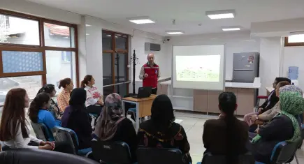 Konak’ta kadınlara afet farkındalık eğitimi