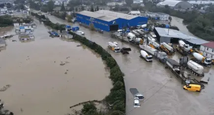 İstanbul Ayazağa'daki sel felaketinde acı haber: Can kaybı 6 oldu! 