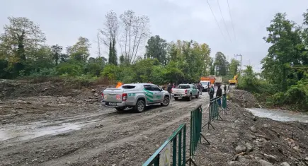 Sapanca’da selin vurduğu köprüye alternatif güzergah açıldı