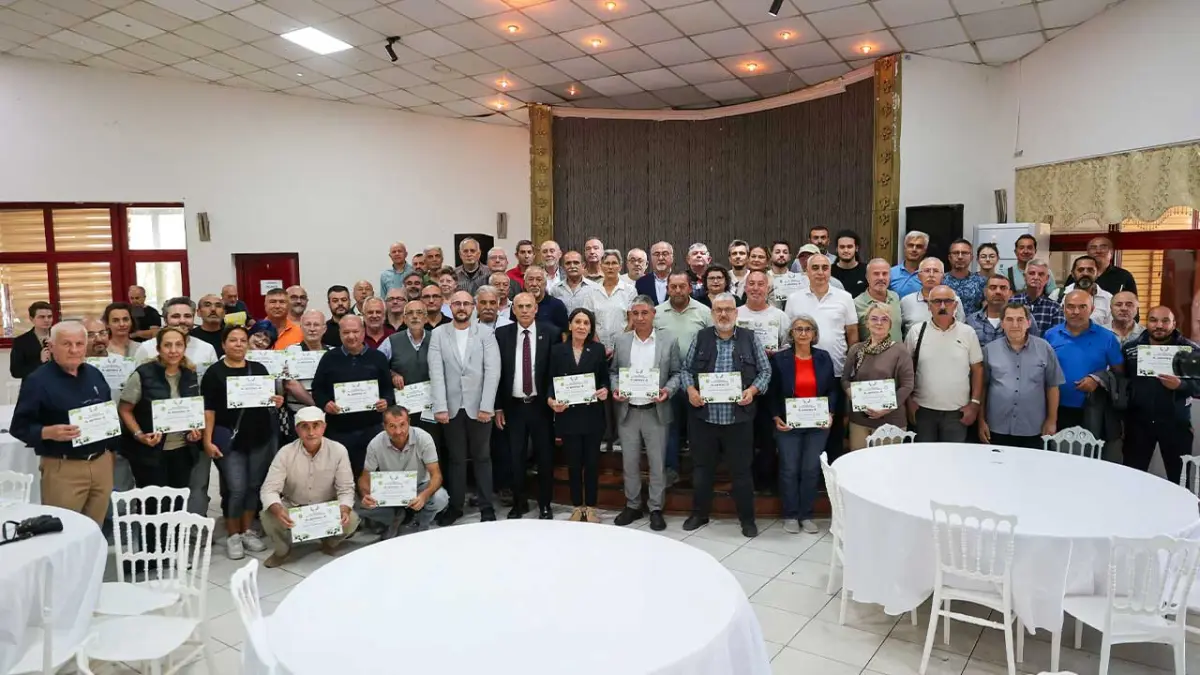 Buca’da zeytin üreticilerine sertifikalı budama eğitimi