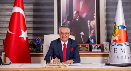 Kemer Belediye Başkanı Necati Topaloğlu CHP'den istifa etti!