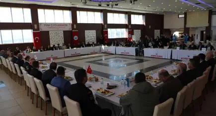 Menderes’te Muhtarlar Günü birlik ve beraberlik mesajlarıyla kutlandı