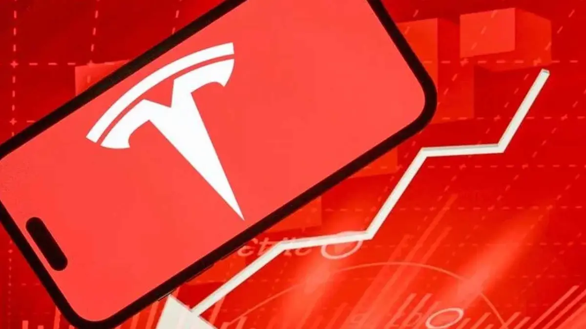 Tesla'dan havada şov, borsada düşüş: 'Uçan Araba' tanıtıldı ama hisseler çakıldı